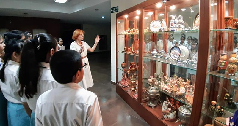 visit-to-russian-centre-of-science-and-culture-1